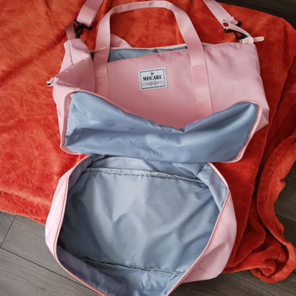 Travel Carry On Bag with Shoe Storage - Picture 6 of 7